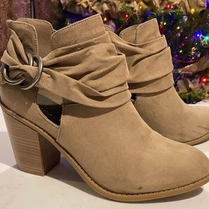 Rampage Booties size 10
